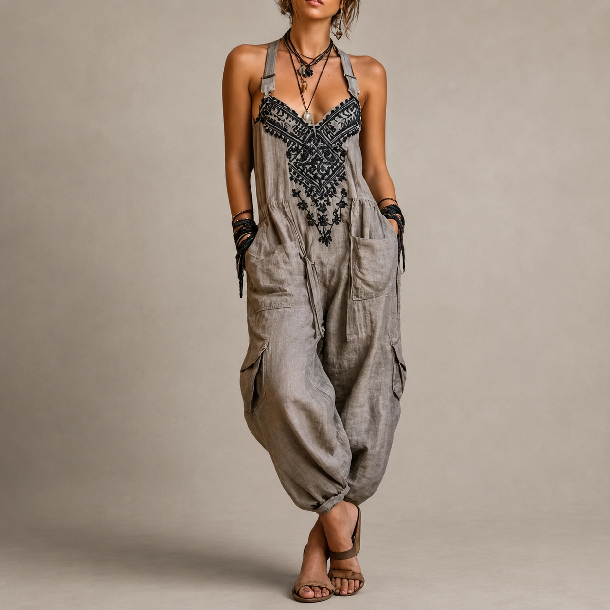 Astrid – Mono bohemio bordado