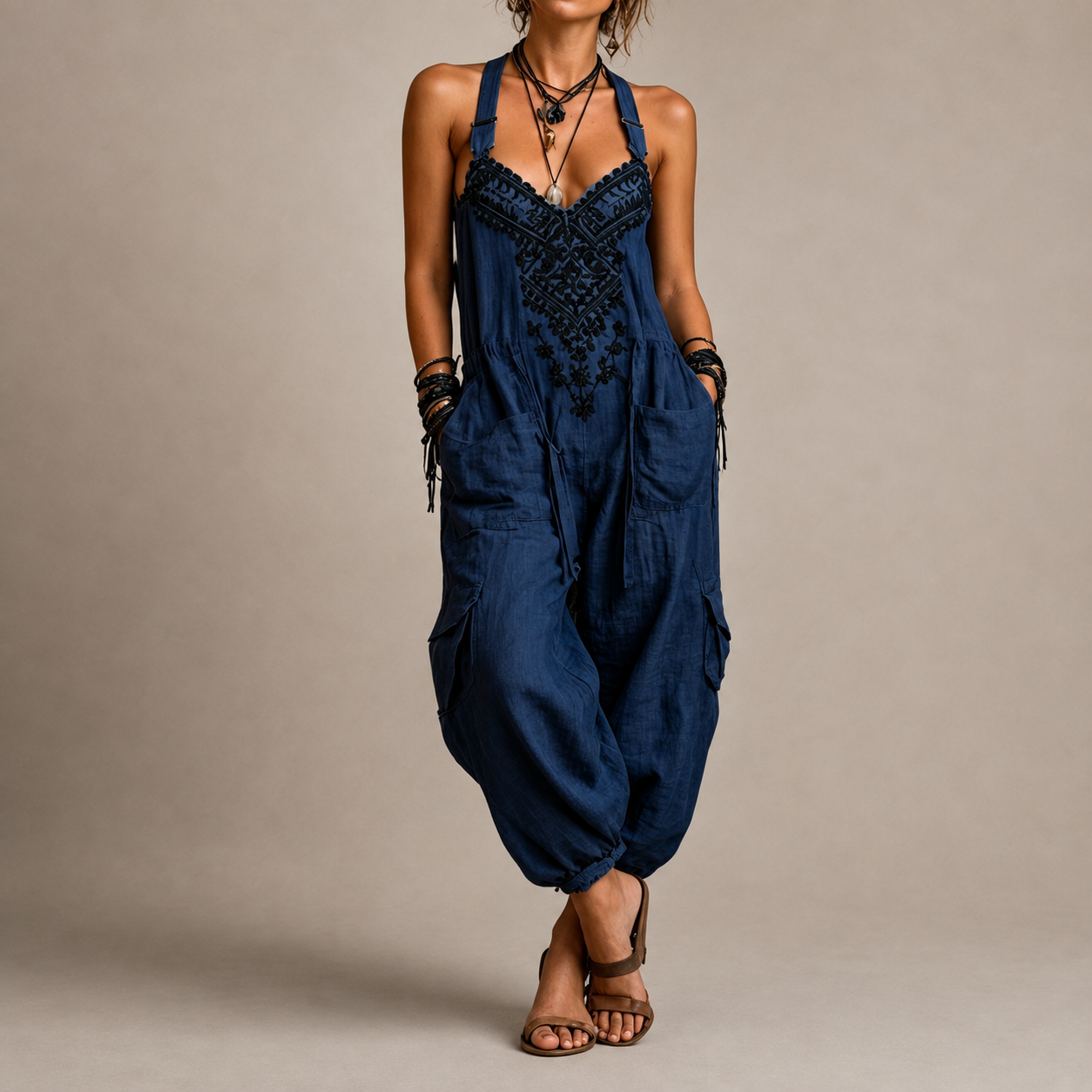 Astrid – Mono bohemio bordado