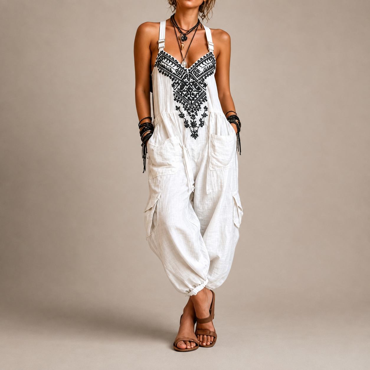 Astrid – Mono bohemio bordado