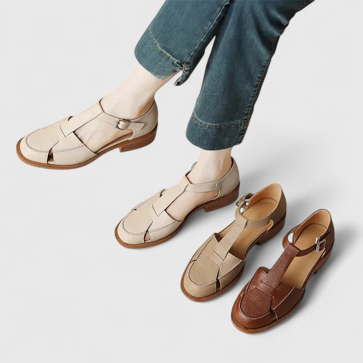 MANON | SANDALIAS CERRADAS CON CORREA