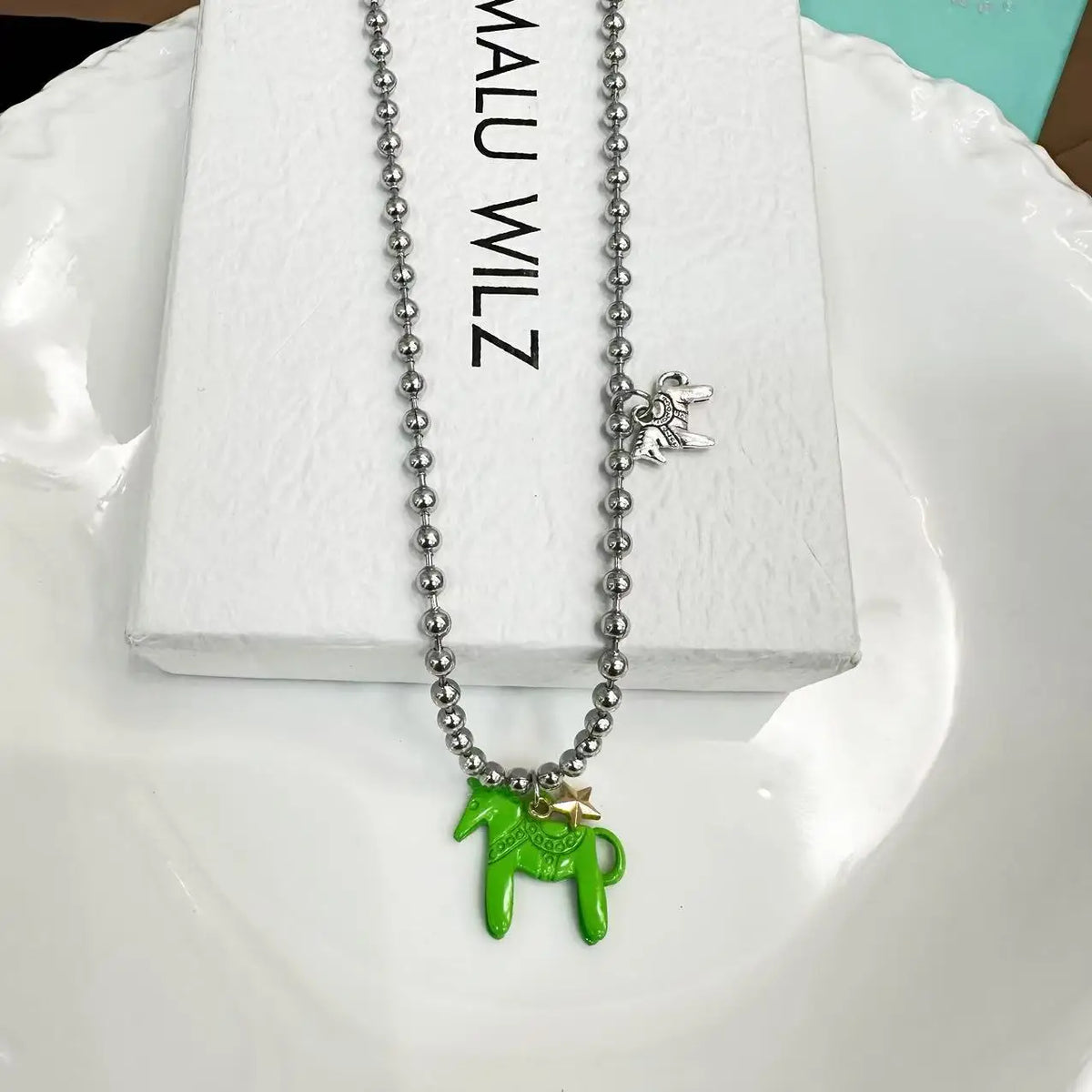 Aitana | Collar con Caballo Esmaltado