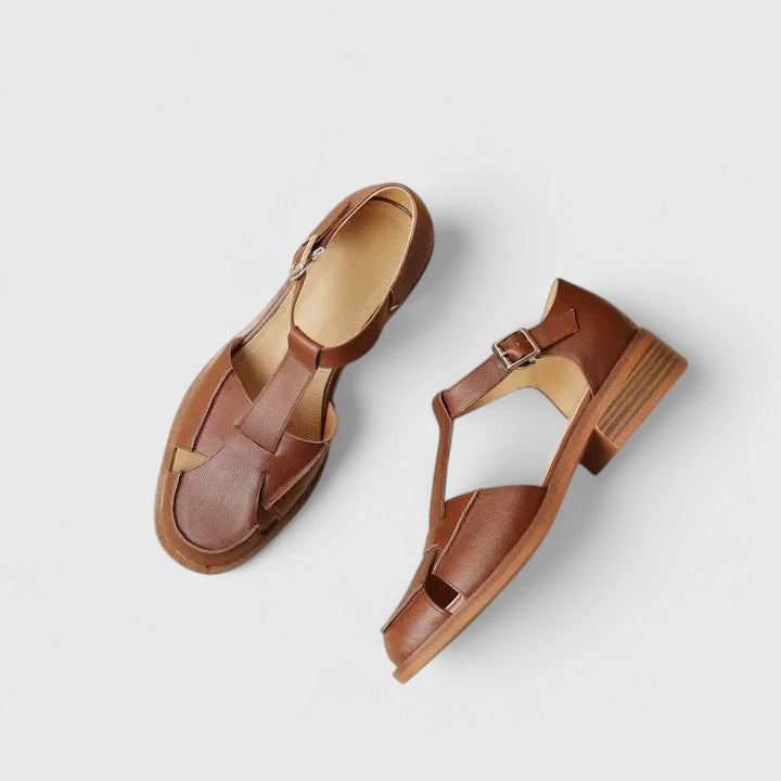 MANON | SANDALIAS CERRADAS CON CORREA